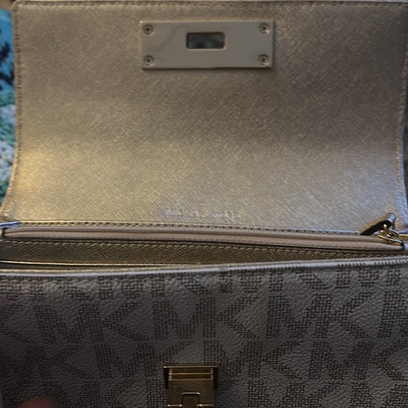 Michael Kors, small bag with matching wallet both together on sale - Picture 9 of 10